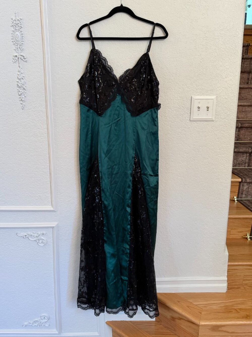Black Lace & Emerald Green satin maxi slip dress - size XL